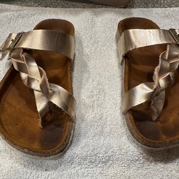 Giulai Palai Girls Size 2 Sandals - Picture 2 of 4